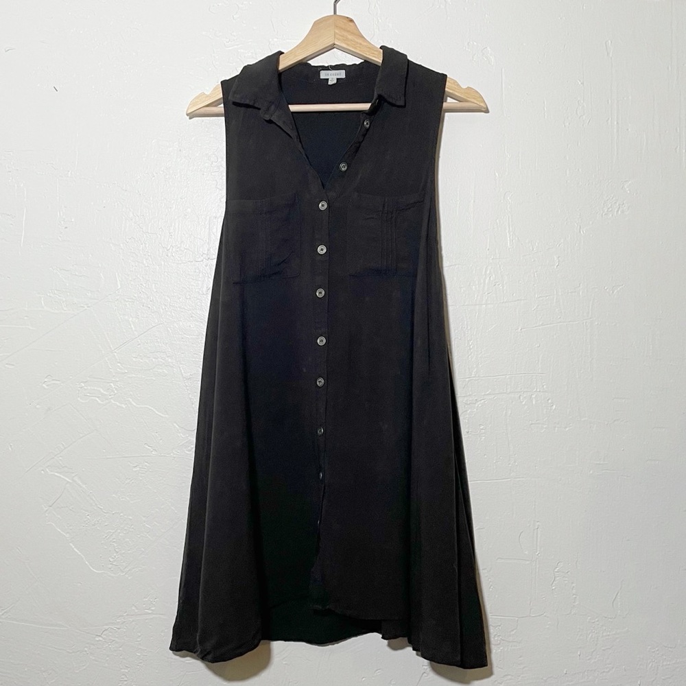 Black dress with collar